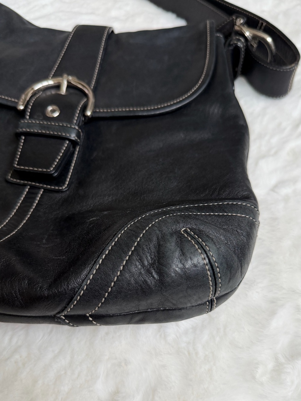 Coach Black Leather Shoulder Bag with Buckle Detail - Picture 3 of 16